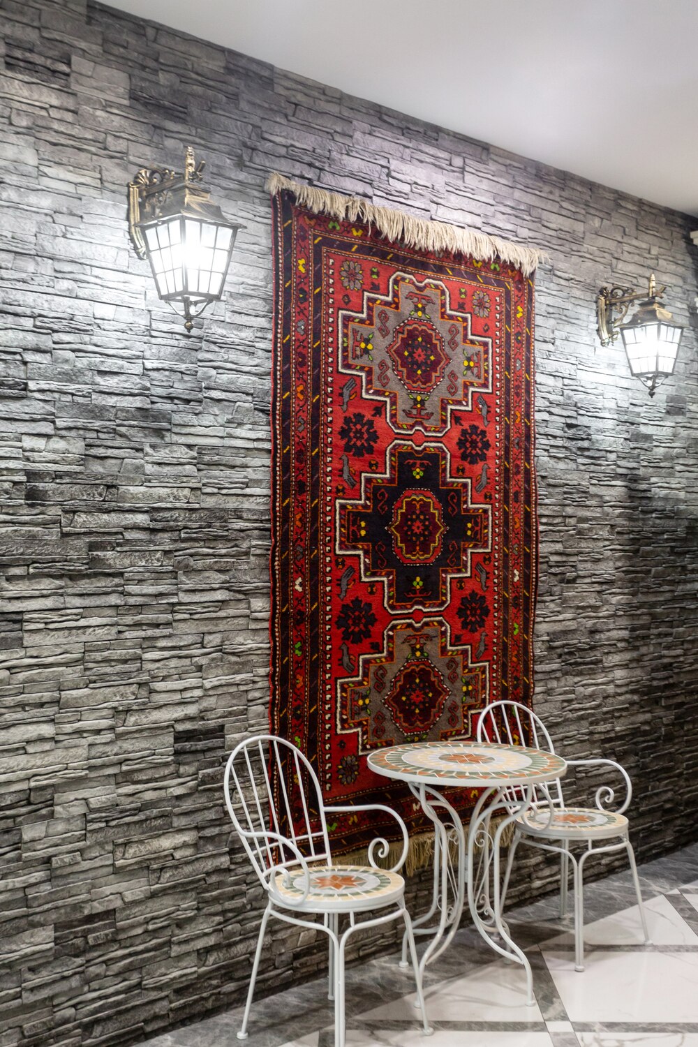 RUGS