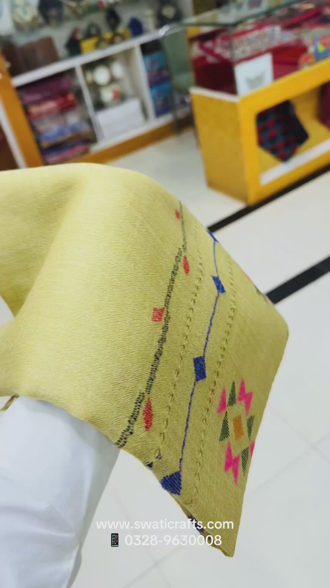 Women’s Floral Handmade Wool Shawl | Traditional Swati